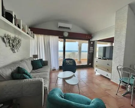 Port Cipriano Terrasse Face A La Wifi Clim Parking Apartment